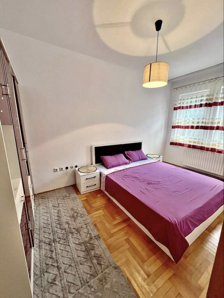Banesë Me Qira Në Aktash
