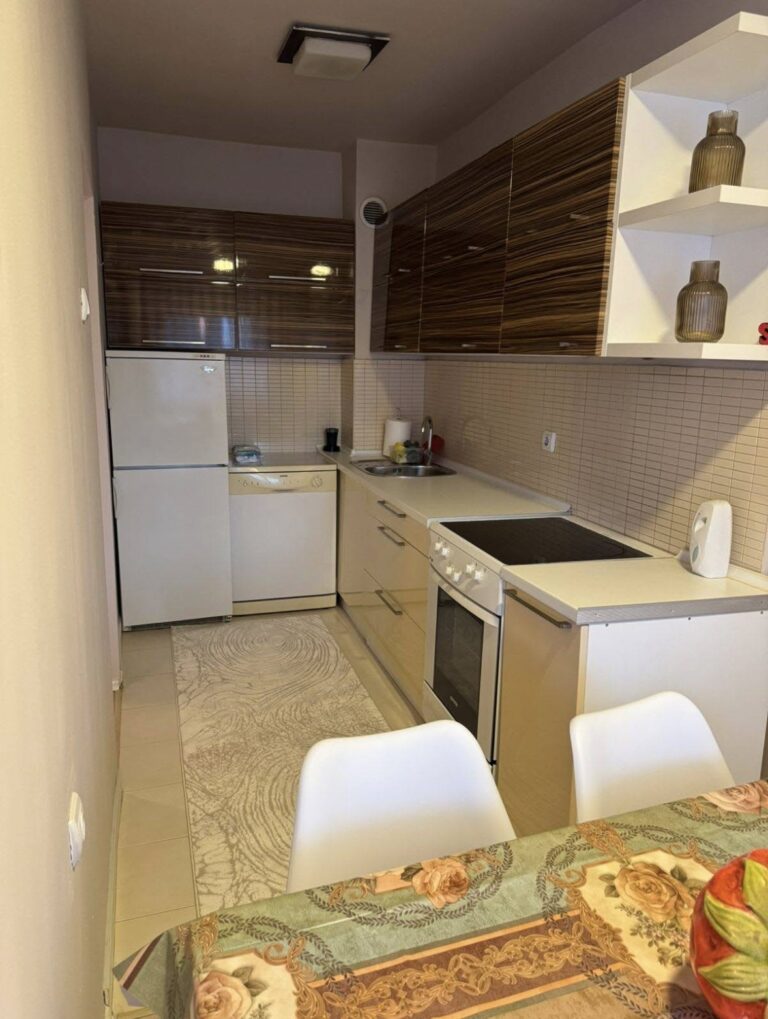 🔑 Banesë me Qira në Bregë të diellit